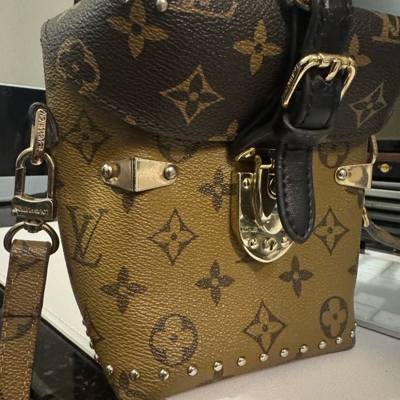 Louis Vuitton Monogram Box Bag in Brown with Gold Hardware - Picture 2 of 10